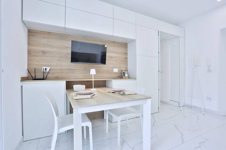 Ganze Wohnung, Ferienwohnung für 2 Personen mit Balkon/Terrasse in Neapel, Neapel Provinz