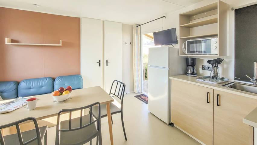Camping pour 6 personnes, avec sauna ainsi que terrasse et bassin pour enfant à Saint-Georges-d'Oléron - 4