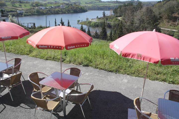 Auberge pour 50 personnes, avec jardin et vue