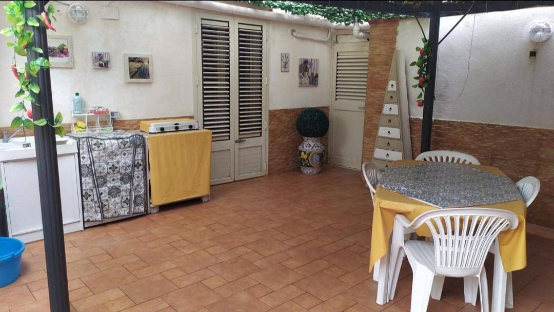 Large Double or Twin Room in Isola delle Femmine, Provincia di Palermo