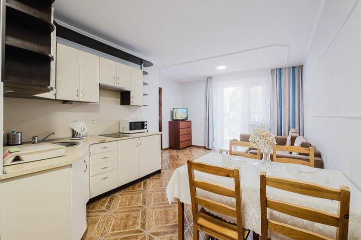 Ferienwohnung für 8 Personen, mit Balkon und Ausblick - 1