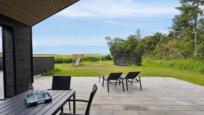 Ferienhaus für 16 Personen, mit Sauna und Whirlpool sowie Pool auf Bornholm