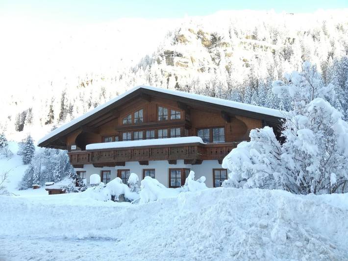 Hütte für 5 Personen, mit Balkon und Terrasse sowie Garten und Sauna im Pitztal