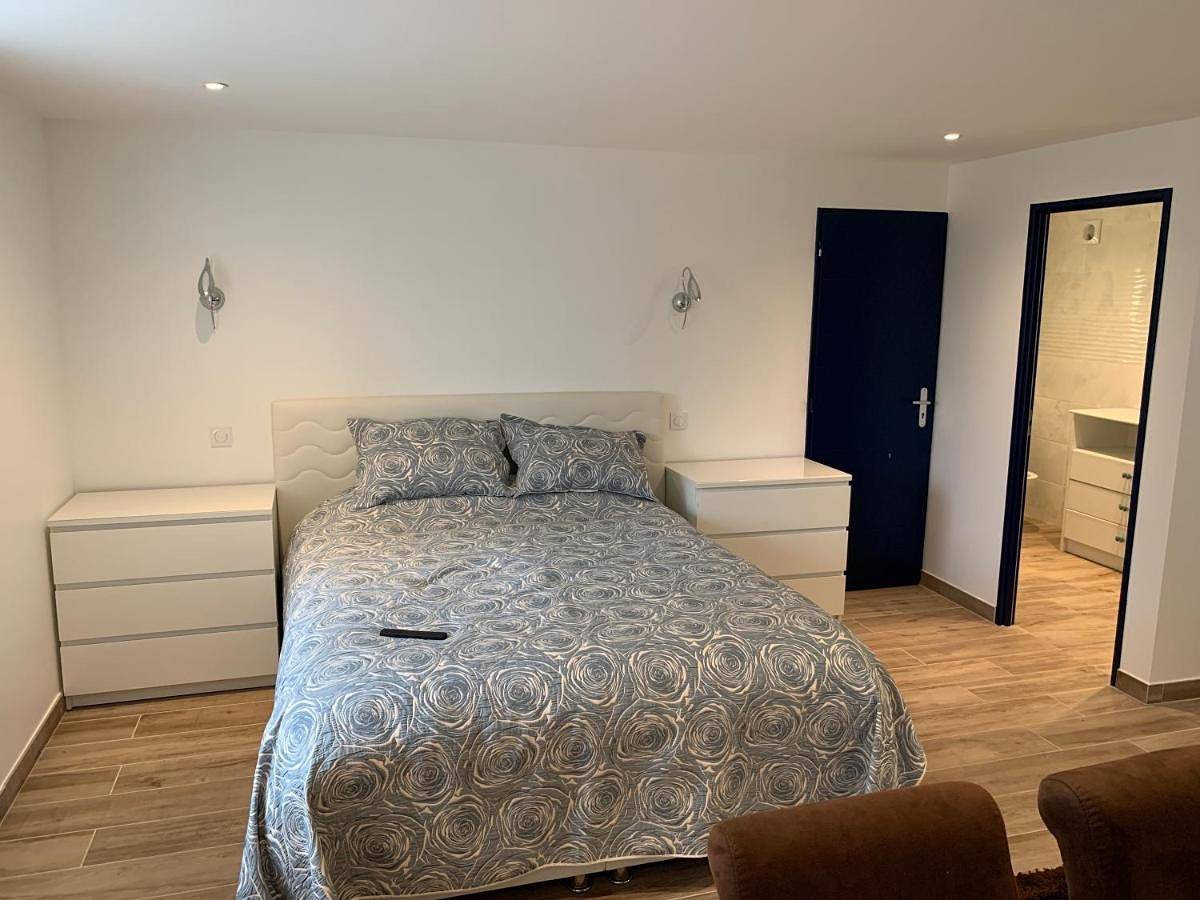 Appartement entier, Family Suite in Saint-Pierre-de-Bœuf, Parc Naturel Régional du Pilat