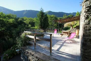 Gîte pour 2 personnes, avec jardin ainsi que piscine et balcon à Saint-Pierre-d'Albigny