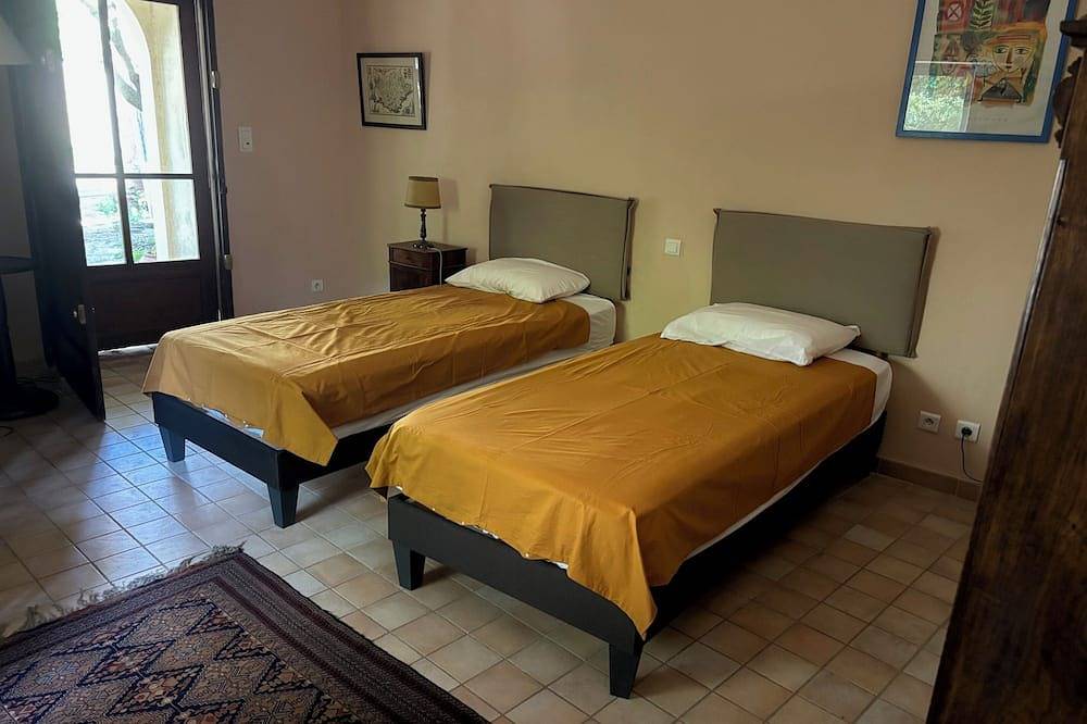 Las Casas Del Gran Pre in Lourmarin, Parque natural regional del Luberon