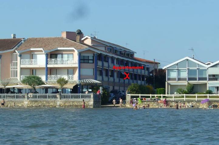 Gîte pour 4 personnes, avec Balcon dans Plage De La Jetee Andernos Les Bains