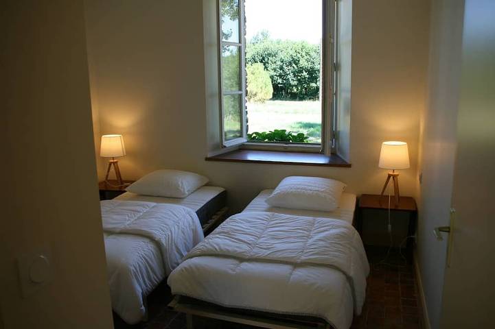 Location de vacances pour 7 personnes, avec jardin et terrasse à Chambellay - 3