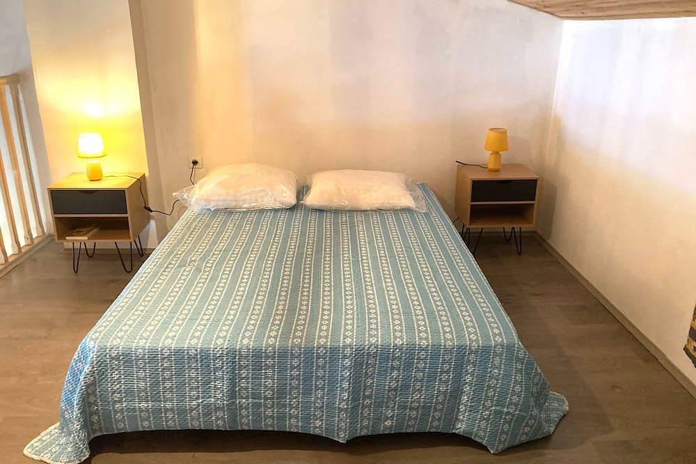 Maison 6 personnes, avec piscine et jardin clos in Valensole, Parc naturel régional du Verdon