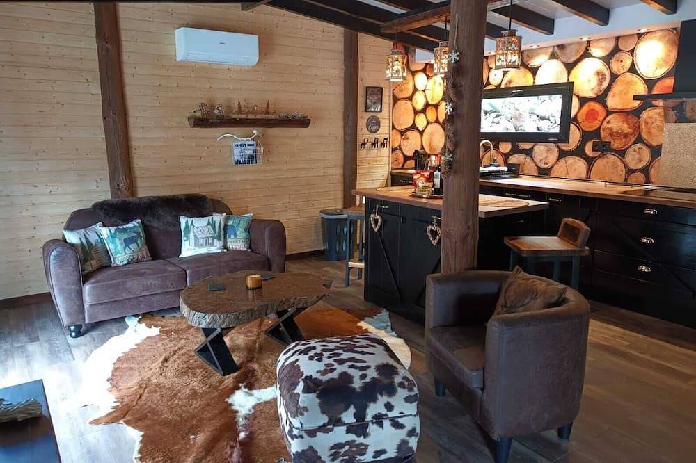 Cabaña de lujo entre montañas con Jacuzzi & Piscina climatizada (Angels Cabin) in Fataga, San Bartolomé de Tirajana