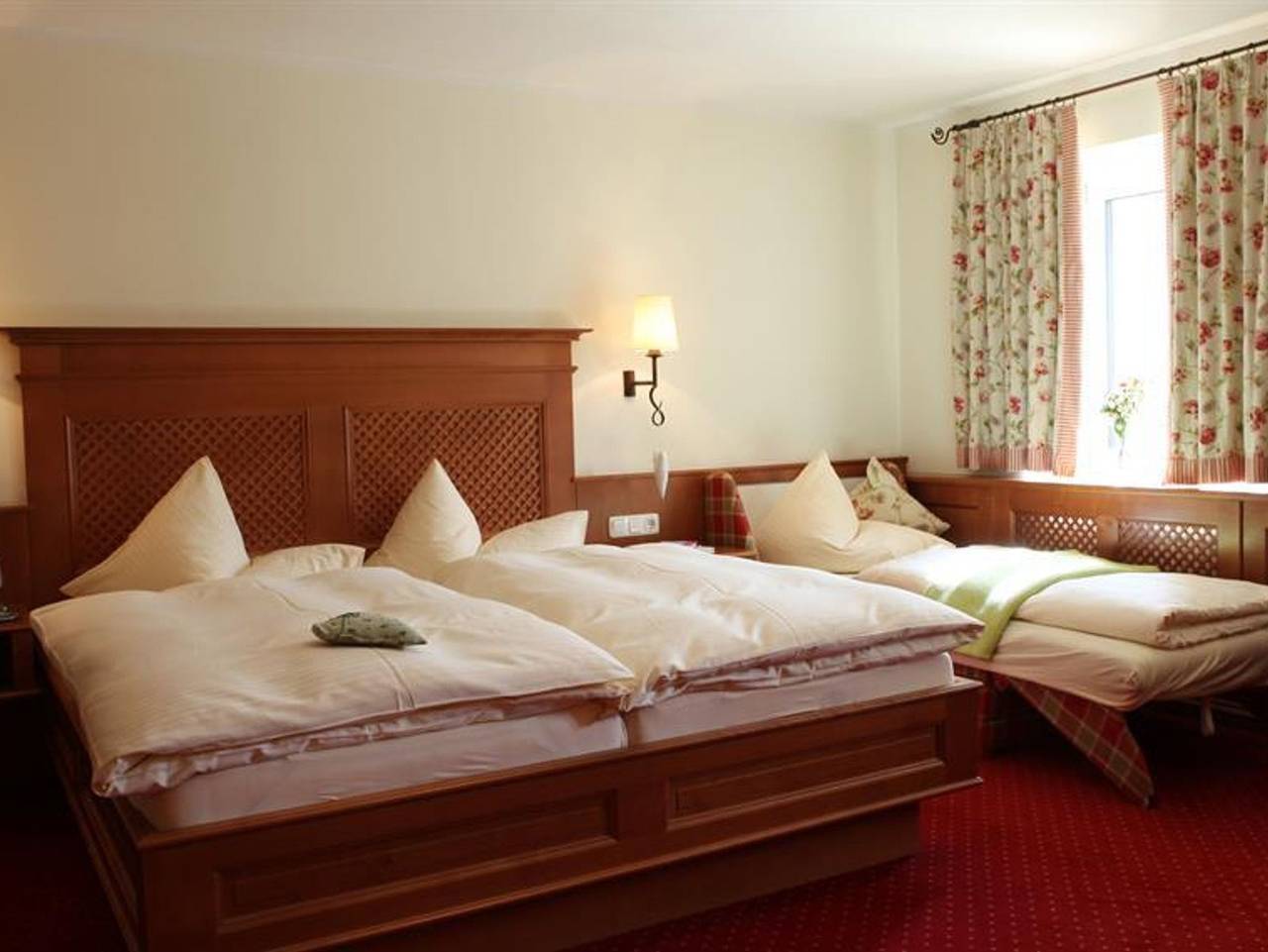 Die Lilie / Hotel Garni - Einzelzimmer Economy in Höfen, Außerfern