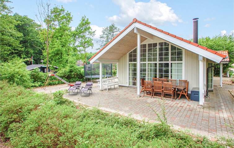 Holiday home for 10 people, with terrace and sauna as well as hot tub and garden, child-friendly - 1