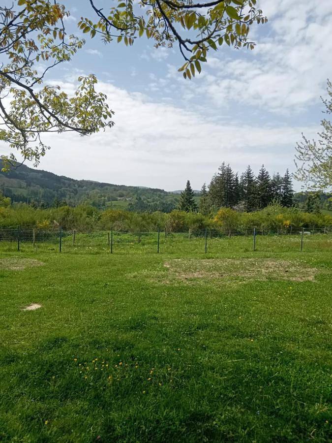 Location de vacances pour 10 personnes, avec vue et terrasse, animaux acceptés à Cunlhat - 3