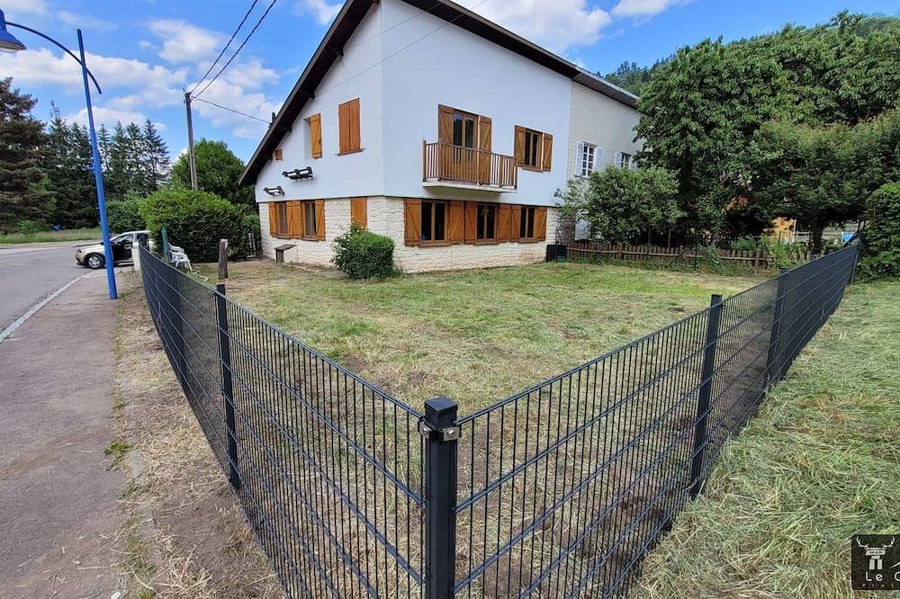 Cosy chalet-style house in Plainfaing, Parc naturel régional des Ballons des Vosges