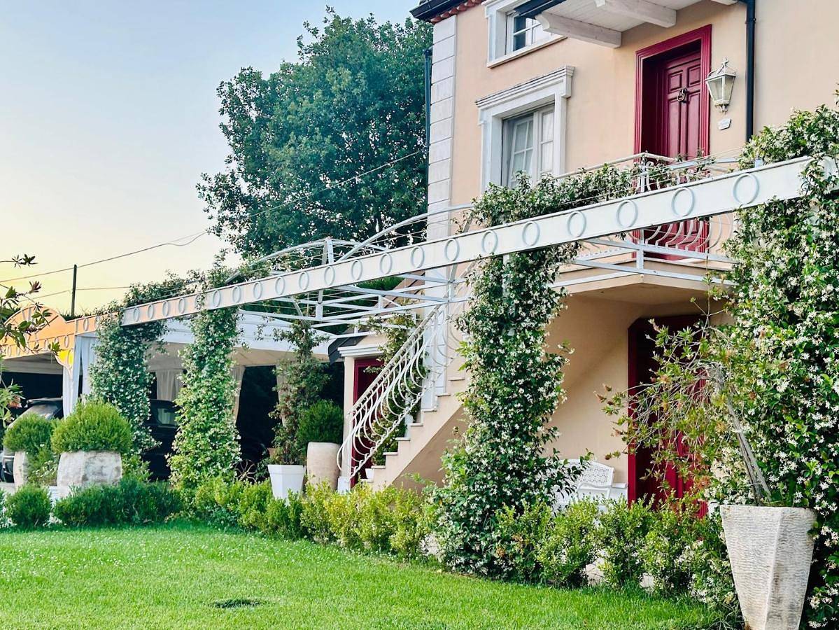 Deluxe Double Room with Shower in Padula, Cilento