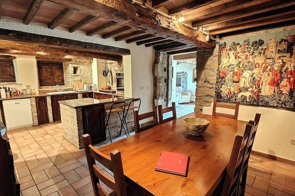 Villa Radicata in Caprese Michelangelo, Valtiberina