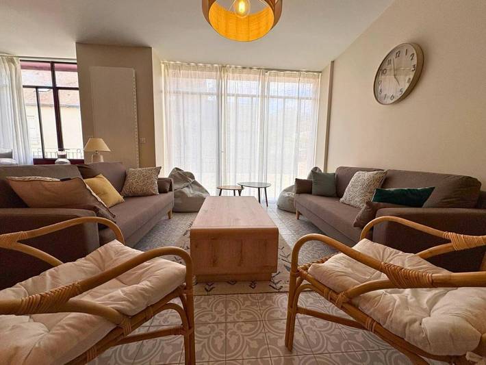 Location de vacances pour 10 personnes, avec terrasse dans Saint-Martin-de-Bréthencourt - 2