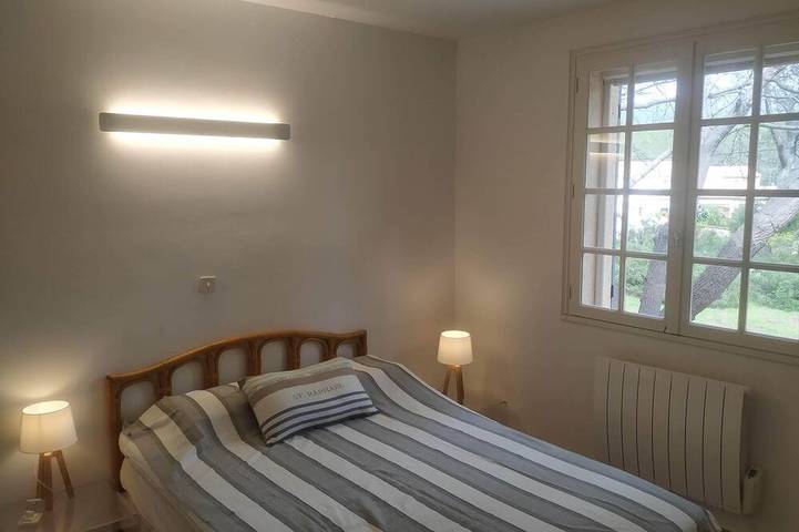 Location de vacances pour 8 personnes, avec terrasse et jardin à Puget-sur-Argens - 2