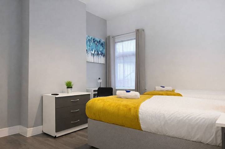 Emerald Living - Stoke-on-Trent in Stoke-on-Trent, Midlands