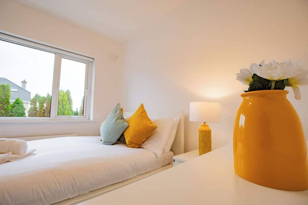 Modern & Spacious 3-bedroom house in gorgeous Galway with Parking in Galway, County Galway