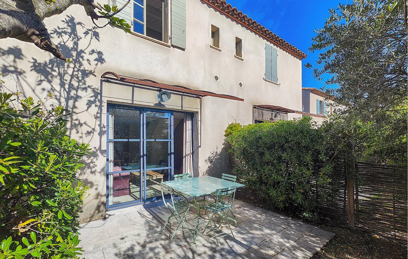 Moderne Ferienwohnung mit Garten und Parkplatz, 300m von Saint-Laurent Zentrum in Saint-Laurent-de-la-Cabrerisse, Narbonne und Umgebung