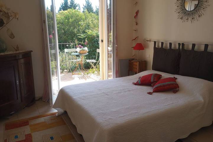 Location de vacances pour 6 personnes, avec jardin et jacuzzi, animaux acceptés à Sarrians - 3