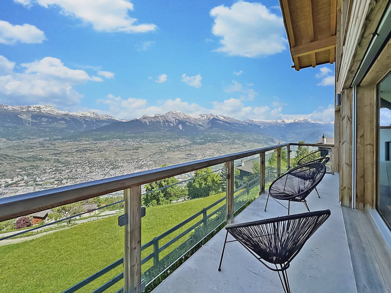 Chalet Teddy - Alpine Escape in the Swiss Alps in Les Agettes, Walliser Alpen