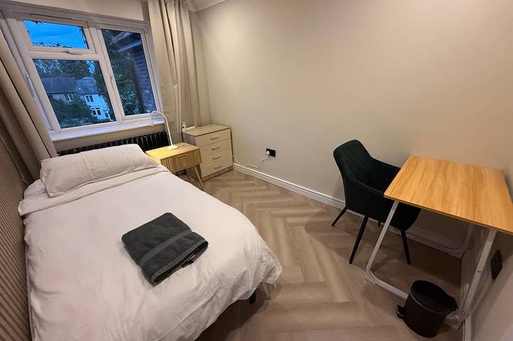 5 Bed Home - Contractors & Professionals - Wifi in Luton, Chiltern Hills