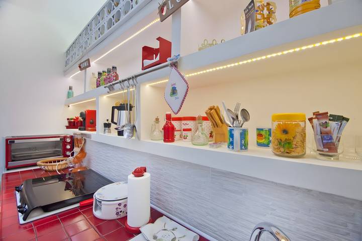 Ganze Wohnung, Apartment 'Colosseum From Flavio Rome Historic' mit privatem Garten, Wlan & Klimaanlage in Rom Zentrum, Rom