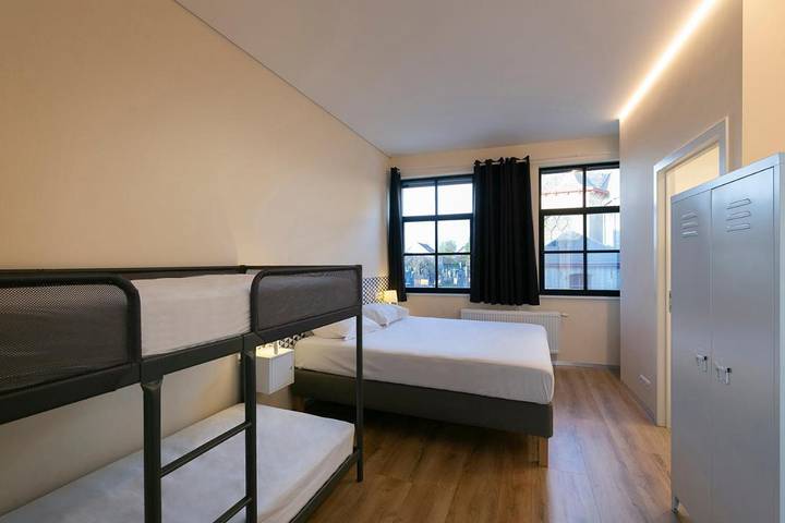 Location de vacances pour 24 personnes, avec piscine et jardin dans Watou - 3