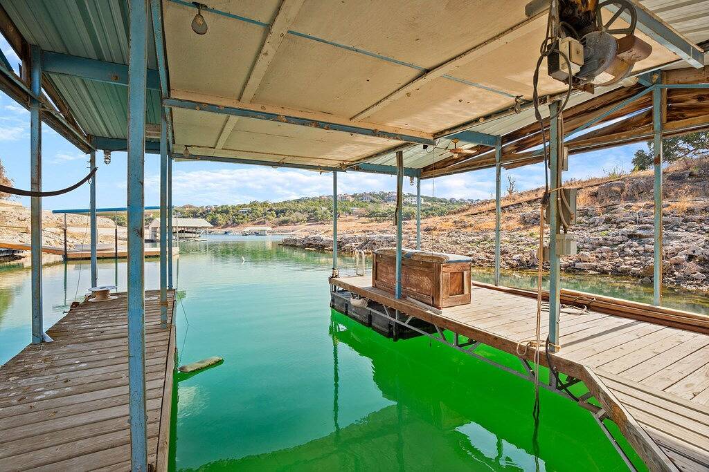 Lake House for 4 Guests in Lake Travis, Travis County