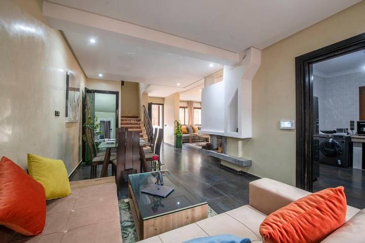 Gîte pour 10 personnes, avec vue et jardin dans Imouzzer du Kandar - 4