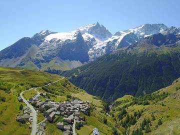 Gîte pour 5 personnes, avec terrasse dans Hautes-Alpe