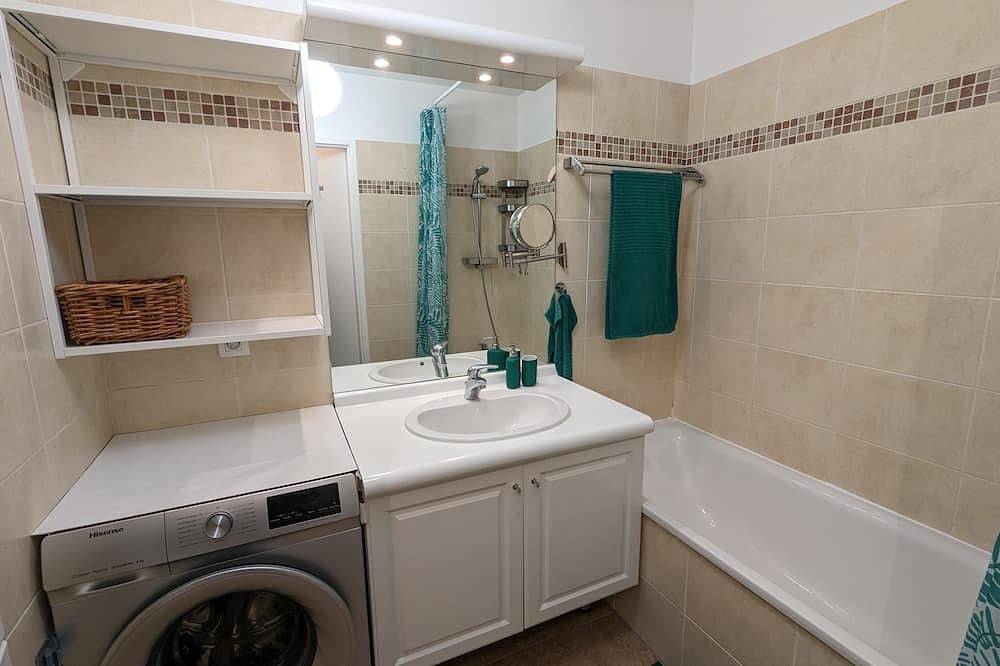 Appartement entier, Joli appartement 6 couchages - métro 4 direct vers St Germain-des-Prés et Cité in Montrouge, Hauts-de-Seine