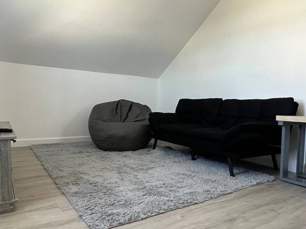 Spacious Modern Grey Home in Westminster, Orange County