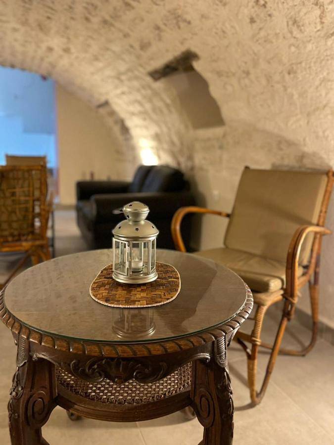 King Room with Roll-In Shower - Disability Access in Villiers-Saint-Benoît, Région d'Auxerre
