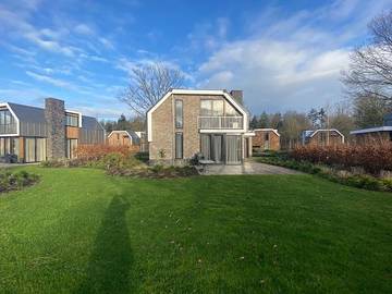 Location de vacances pour 12 personnes, avec jardin dans Biddinghuizen