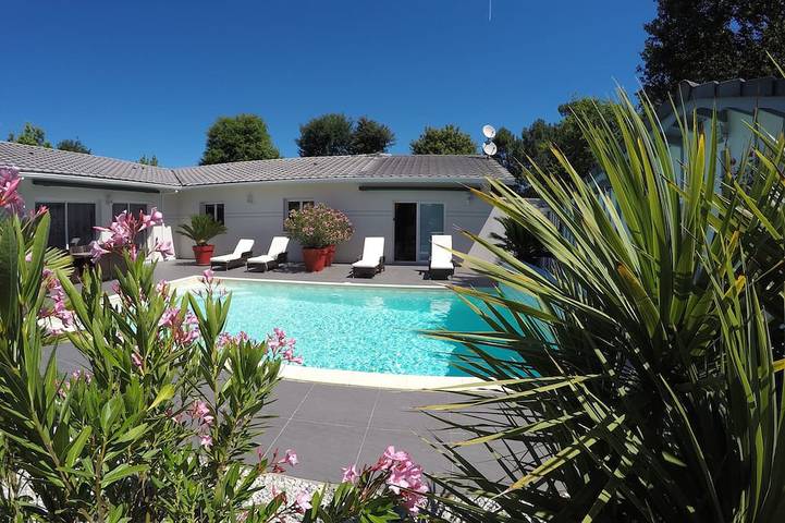Location de vacances pour 5 personnes, avec Terrasse et Jardin au Bassin d'Arcachon