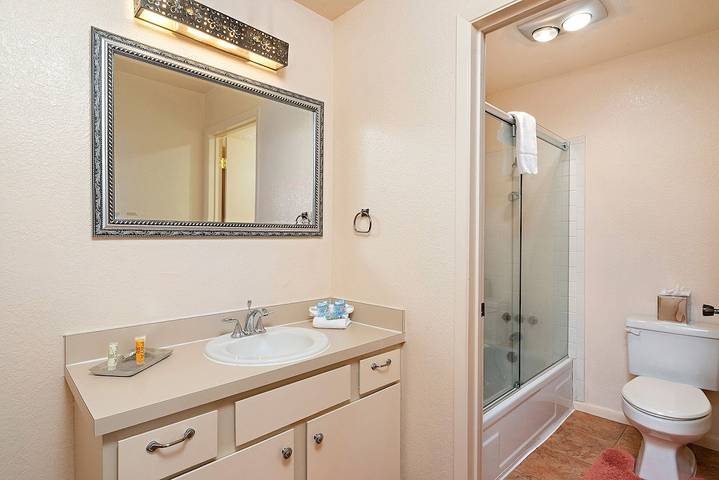 Hôtel pour 6 personnes, avec jacuzzi et piscine