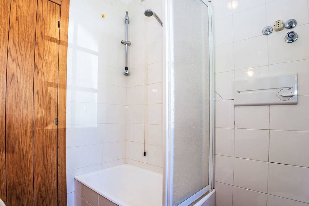 Appartamento intero, Appartamento Tigli by Interhome in Madesimo (Borgo), Madesimo