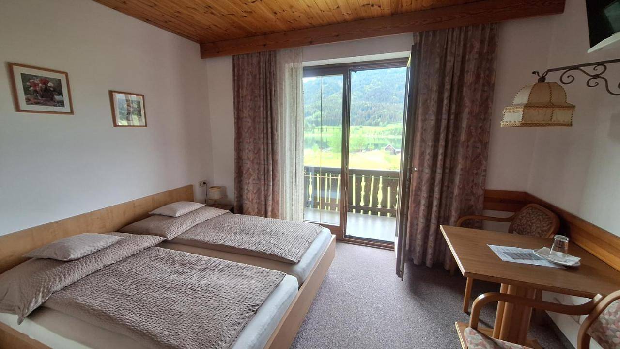Haus Alpenfriede in Gailtaler Alpen, Weissensee