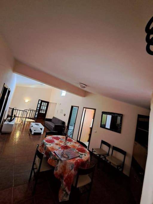 Apartamento de férias para 6 pessoas, com varanda e vista em Santa Cruz (Madeira)