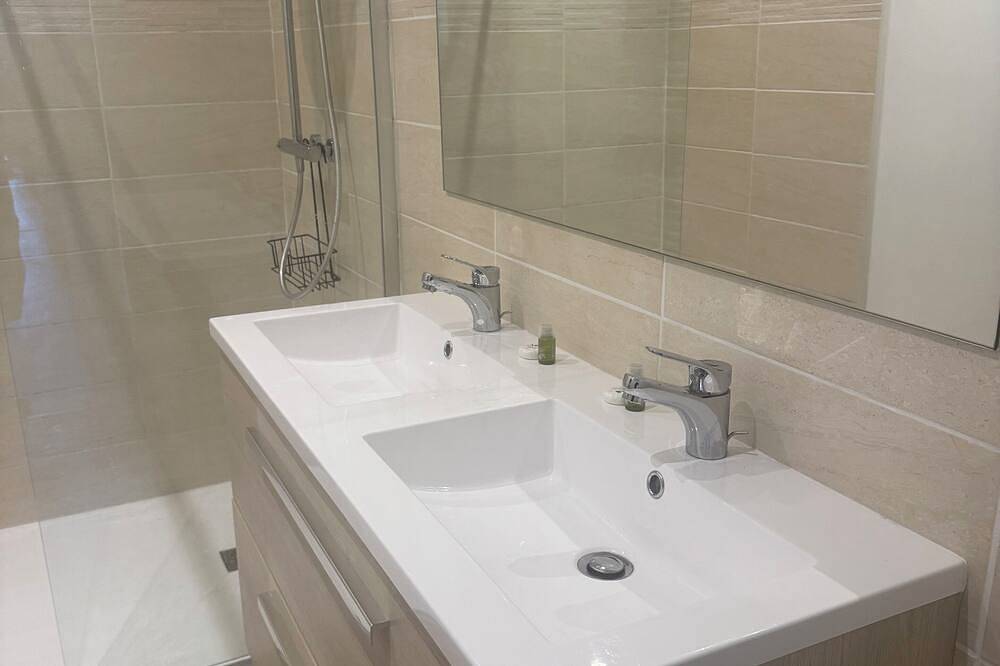 Appartement entier, Appartementverdun faubourg in Verdun (Municipalité), Verdun