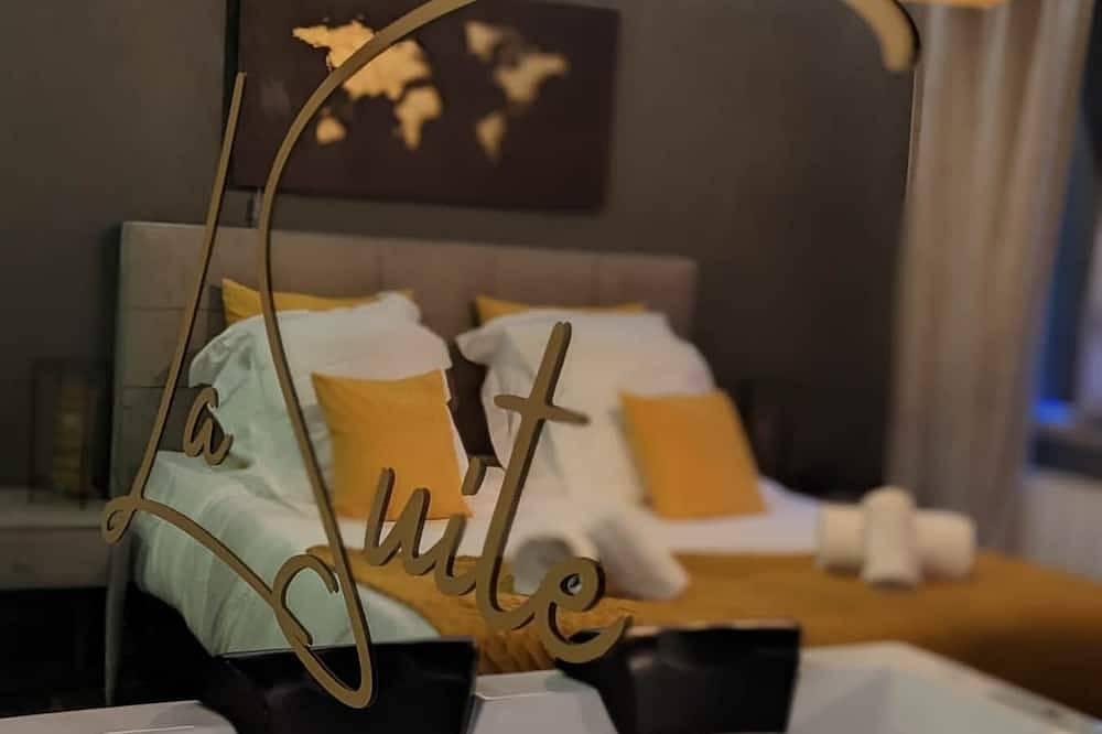 Ganze Wohnung, La Suite - Romantic escape with spa and private sauna, Beautiful suite with spa, sauna and parkin in Kaysersberg, Regionaler Naturpark Belchen der Vogesen