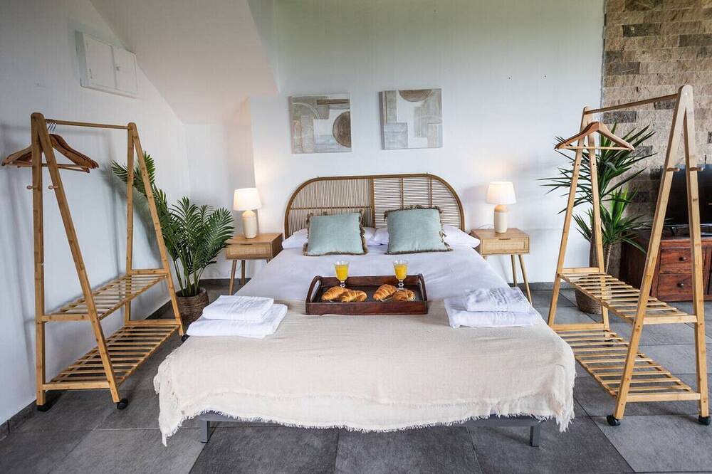 Relax and enjoy the moment on the coast in Villaviciosa, Costa Verde (Spain)