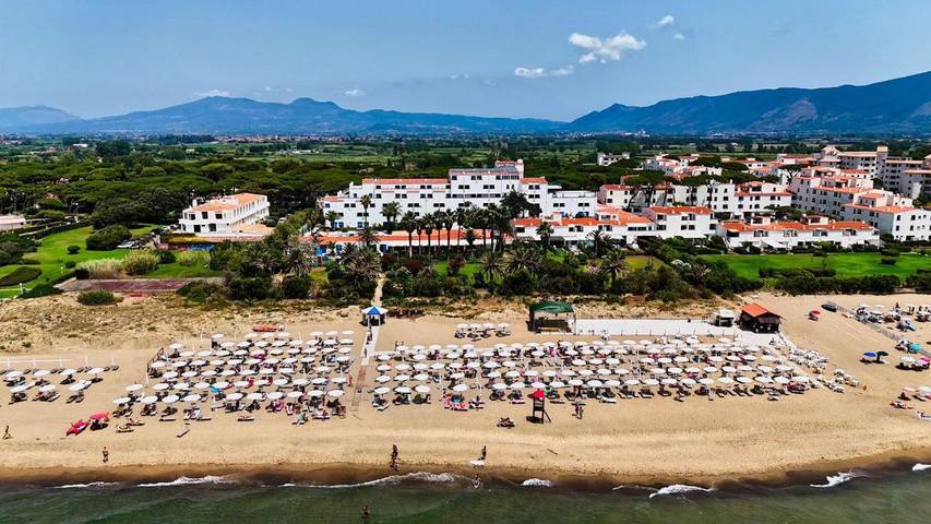 Appartamento per 2 persone, con Terrazza e Giardino nonché Piscina per bambini e Piscina a Baia Domizia