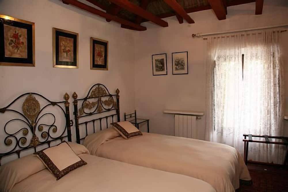 Rural house (full rental) Venta del Celemin for 18 people in Ossa de Montiel, Lagunas de Ruidera Natural Park