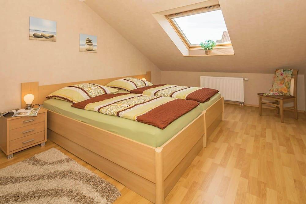 4-Sterne Ferienhaus mit Terrasse großen Garten, 3 Schlafzimmer und 2 Bäder in Drei Kaiserbäder, Heringsdorf
