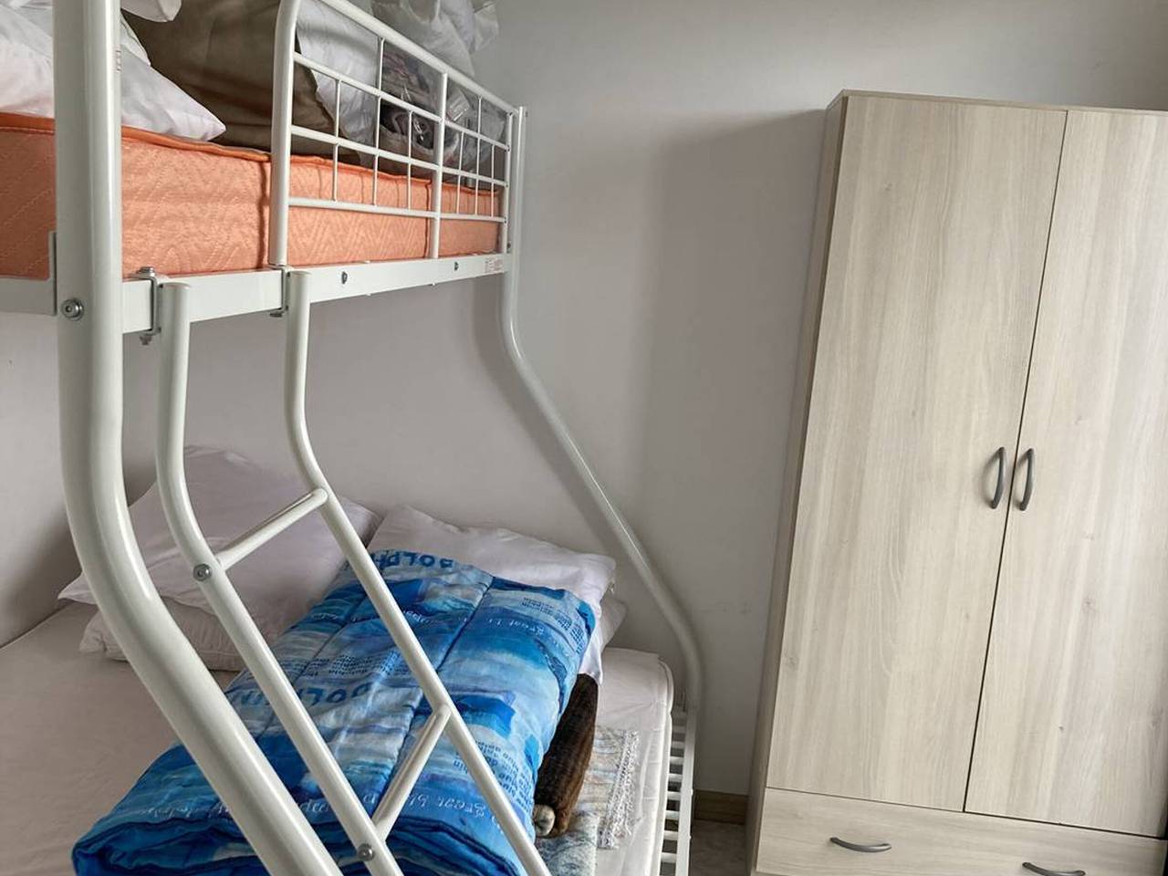 Entire apartment, 2-room apartment with balcony, equipped kitchen and ski locker in Les Angles, Prades region