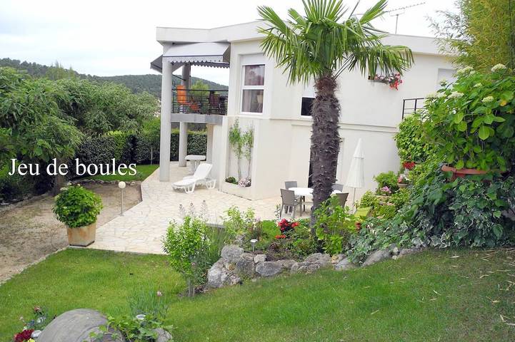 Villa für 4 Personen, mit Terrasse und Garten - 1